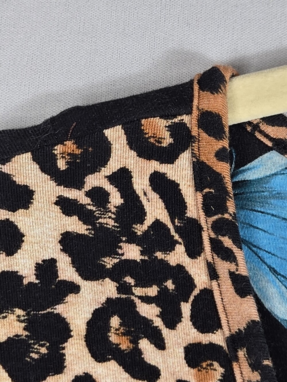 Johnny Was Knit Top Leopard Floral Butterfly Print Long Sleeve Size Medium - Picture 9 of 16